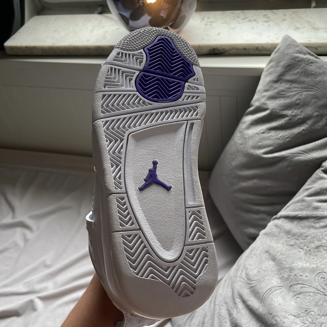 Storlek 39 oanvänd inte kartong med Jordan 4 - 91