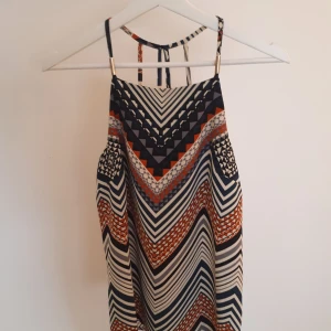 Oasis, strl S - Gott skick, knappt använd. 