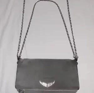 Zadig väska - grå zadig väska i den stora modellen, fint skick, inga defekter.  (Tryck inte på ”köp nu”)