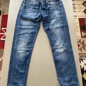 Dondup jeans size 34 - Jeans säljes pga för små  