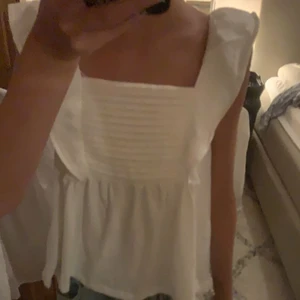 Topp - Säljer denna jätte söta topp som är köpt i en butik i Spanien❤️ 