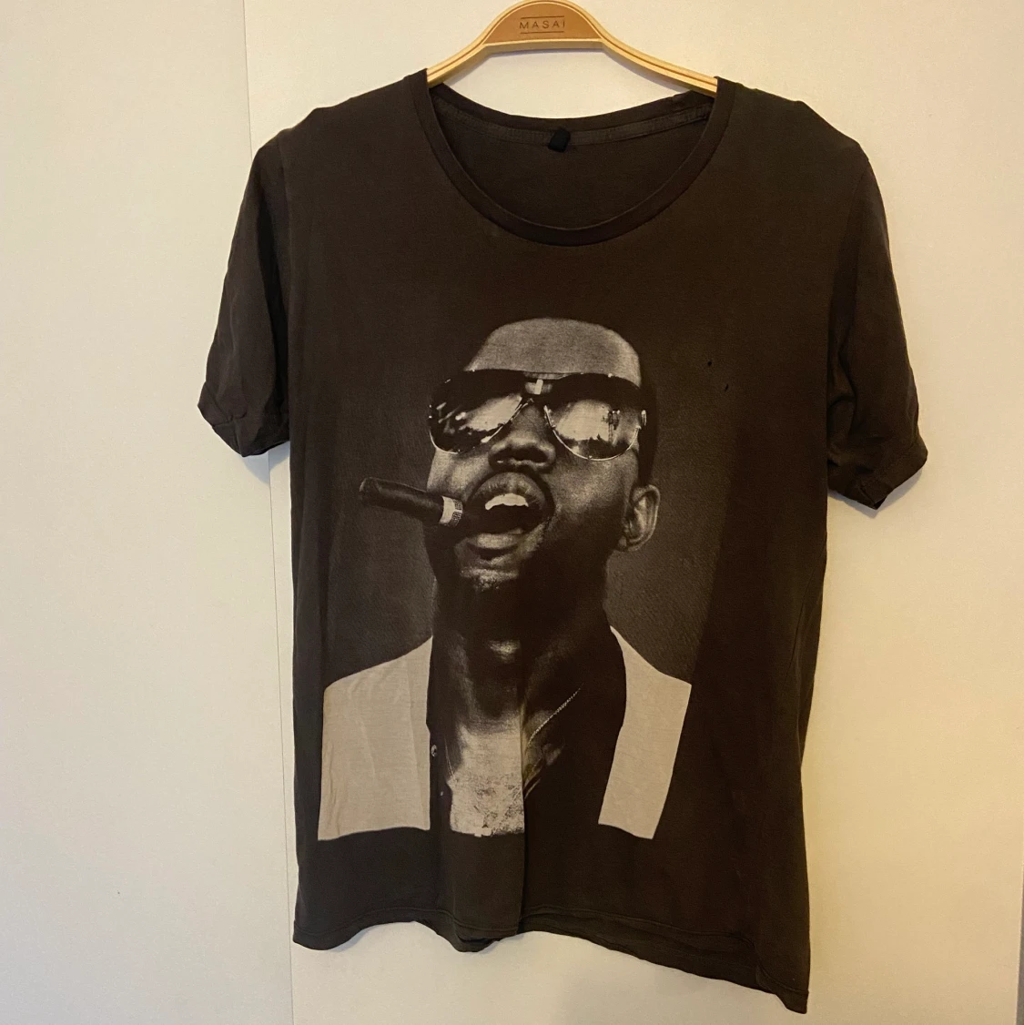 Ye tshirt