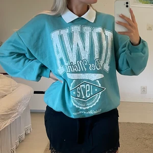 Collegetröja - Aldrig använd collegetröja från bershka 