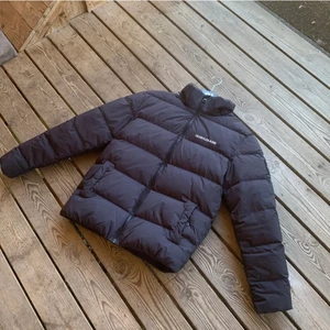 Calvin Klein vinterjacka  - (lånade bilder) köptes här på plick, säljer pga den passade inte mig