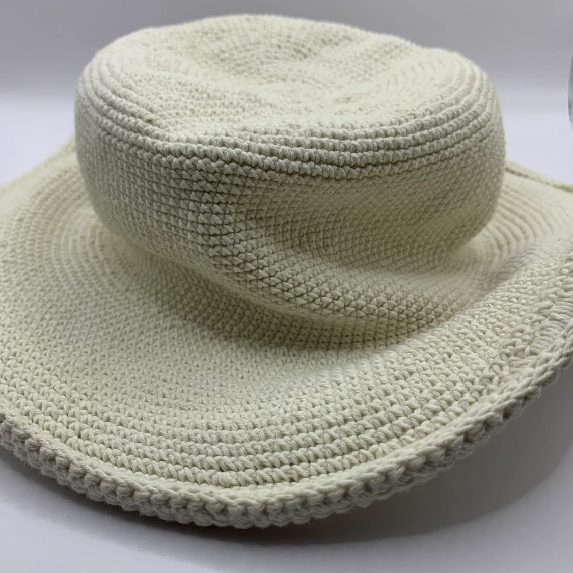 Hand virkad hatt - 90