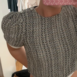 Zara - Topp ifrån Zara i strl M, nyskick 🫶🏽