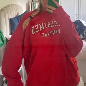 Röd sweater - Som ny