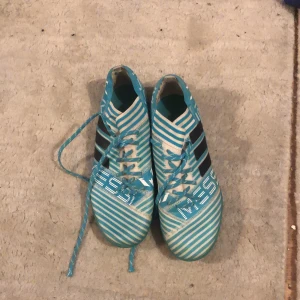 Innefotbollskor  - Storlek 38