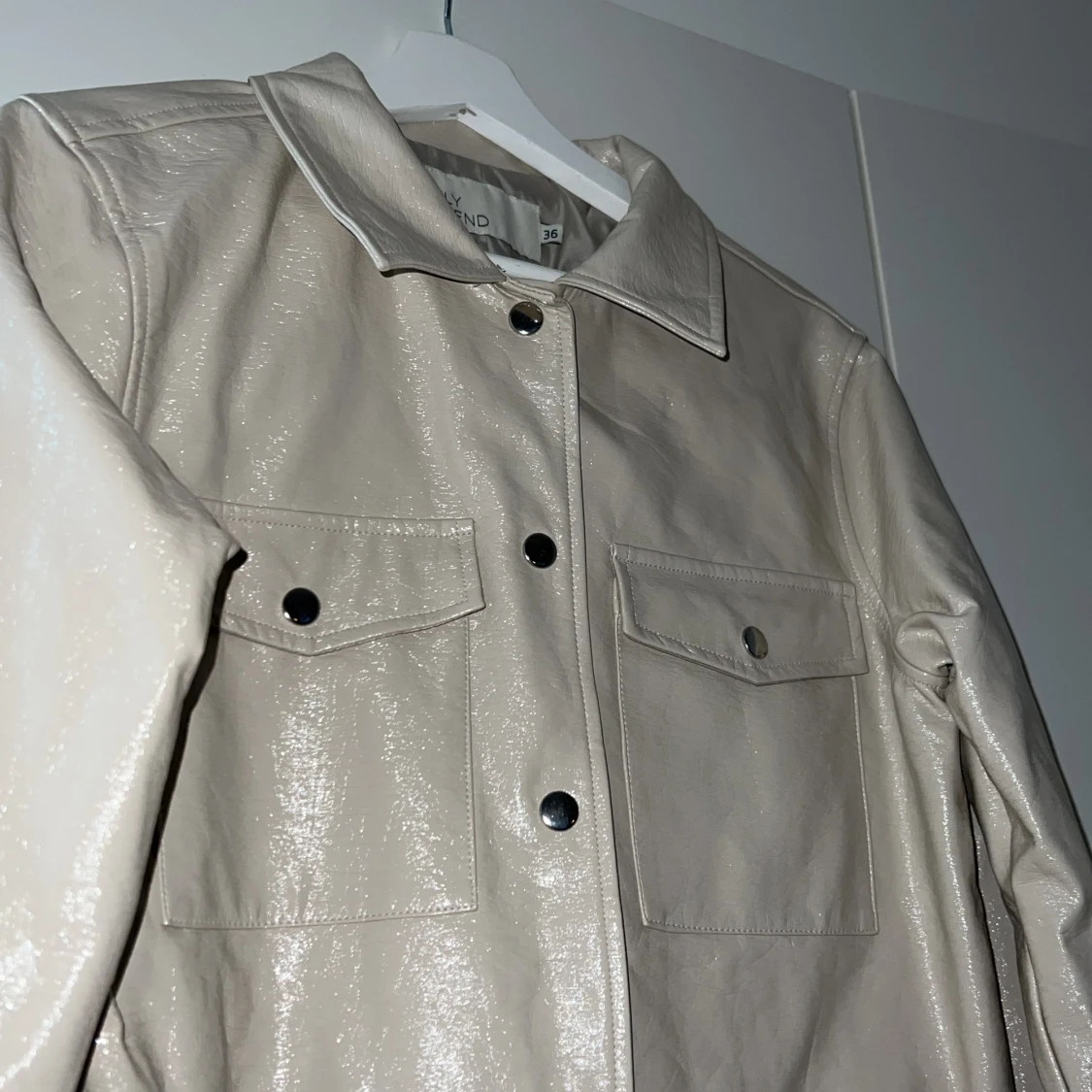 Beige Läderjacka Storlek 36 - 90