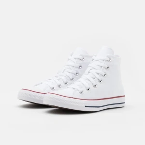 Converse  - Helt nya i kartong