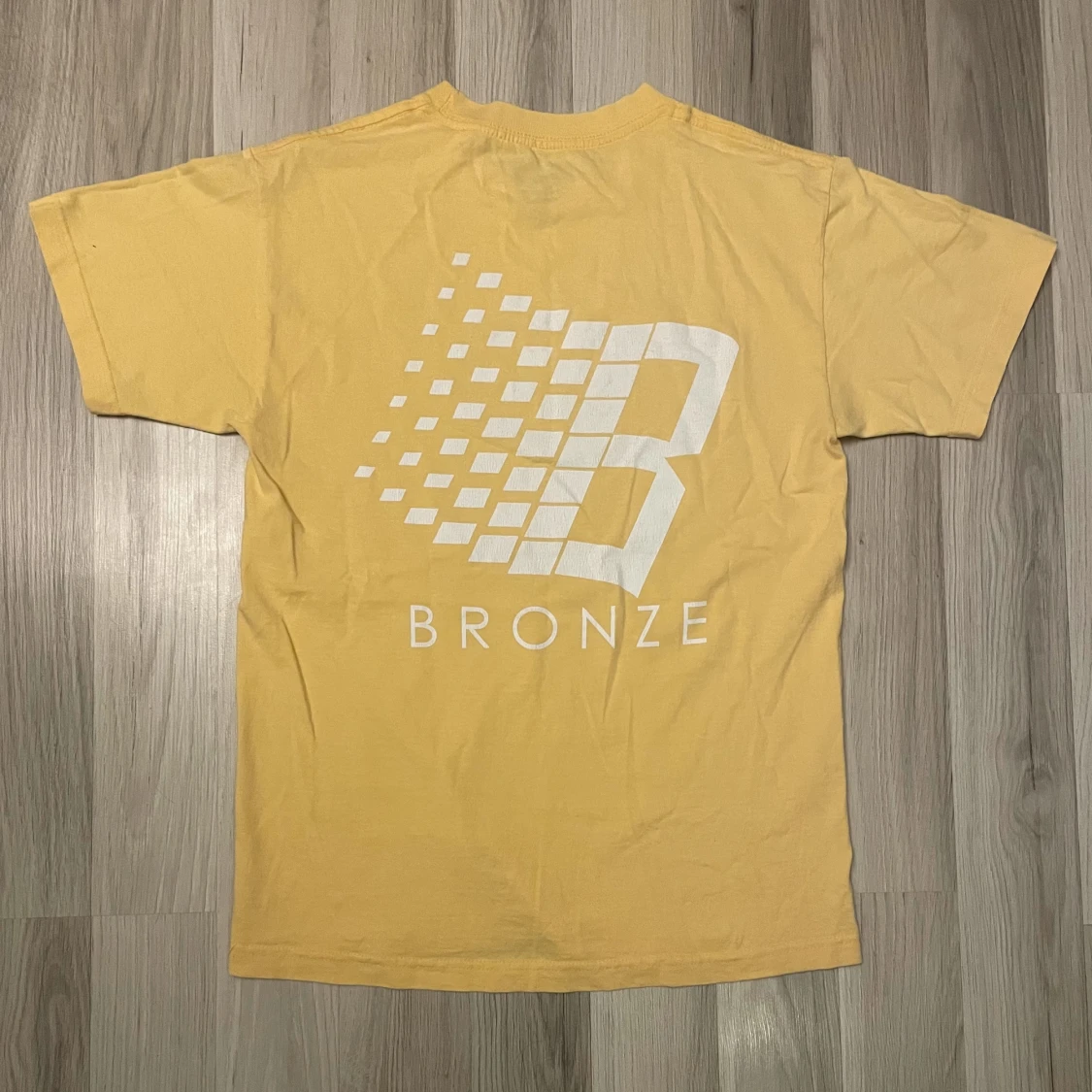 Bronze56k T-shirt Aprikos