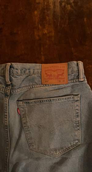 Snygga jeans från Levi’s i modellen 512. Storlek w36 L34. Använda men i fint skick.