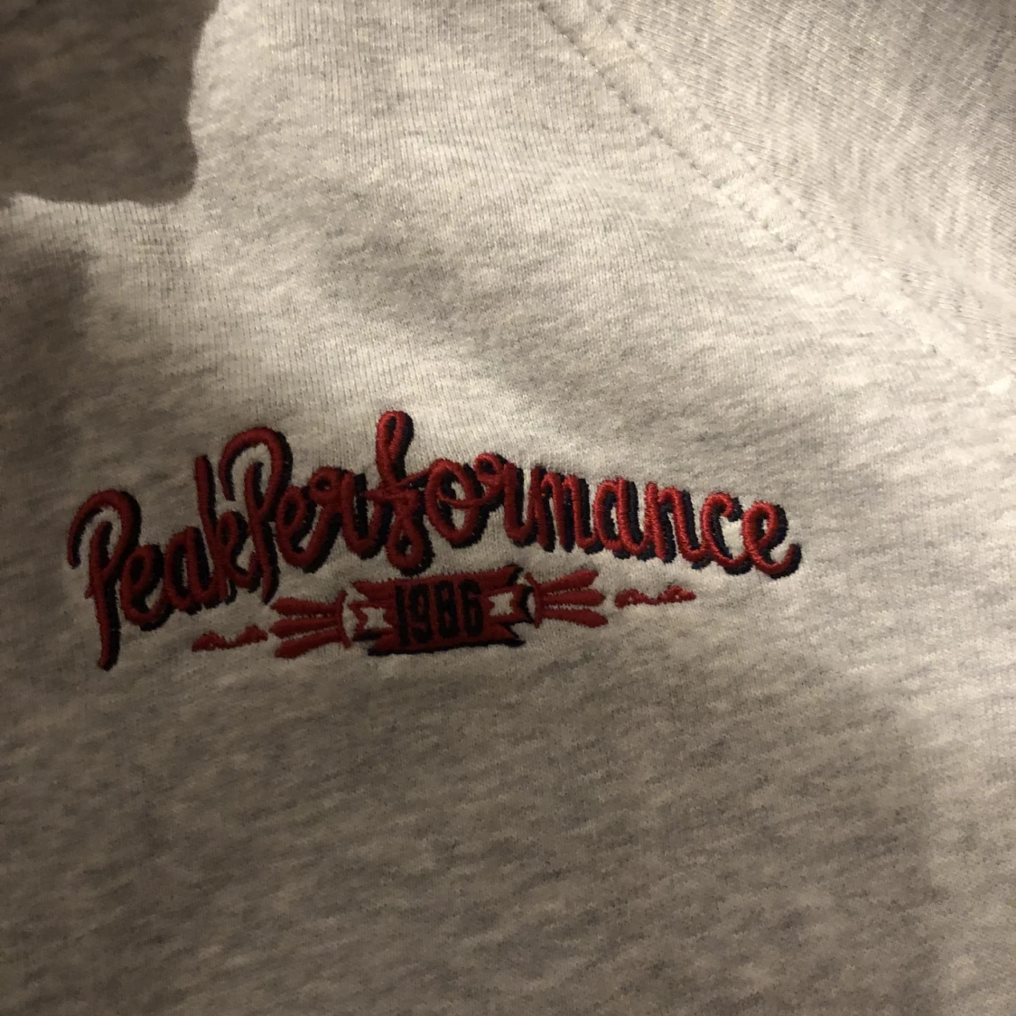 Peak performance hoodie  - 91