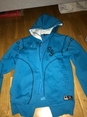 G-star hoodie - Hoodie i storlek S men skulle säga att den är M
