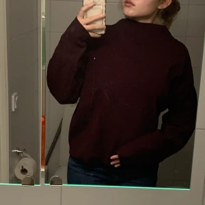 Best for winter  - Super skön tröjan! Använd fåtal ggr! Klippte bort märken därför har jag ingen aning om vilket märke/stlk den var