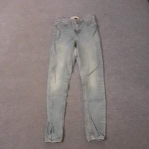 Skinny jeans från Gina Tricot nästan aldrig använt
