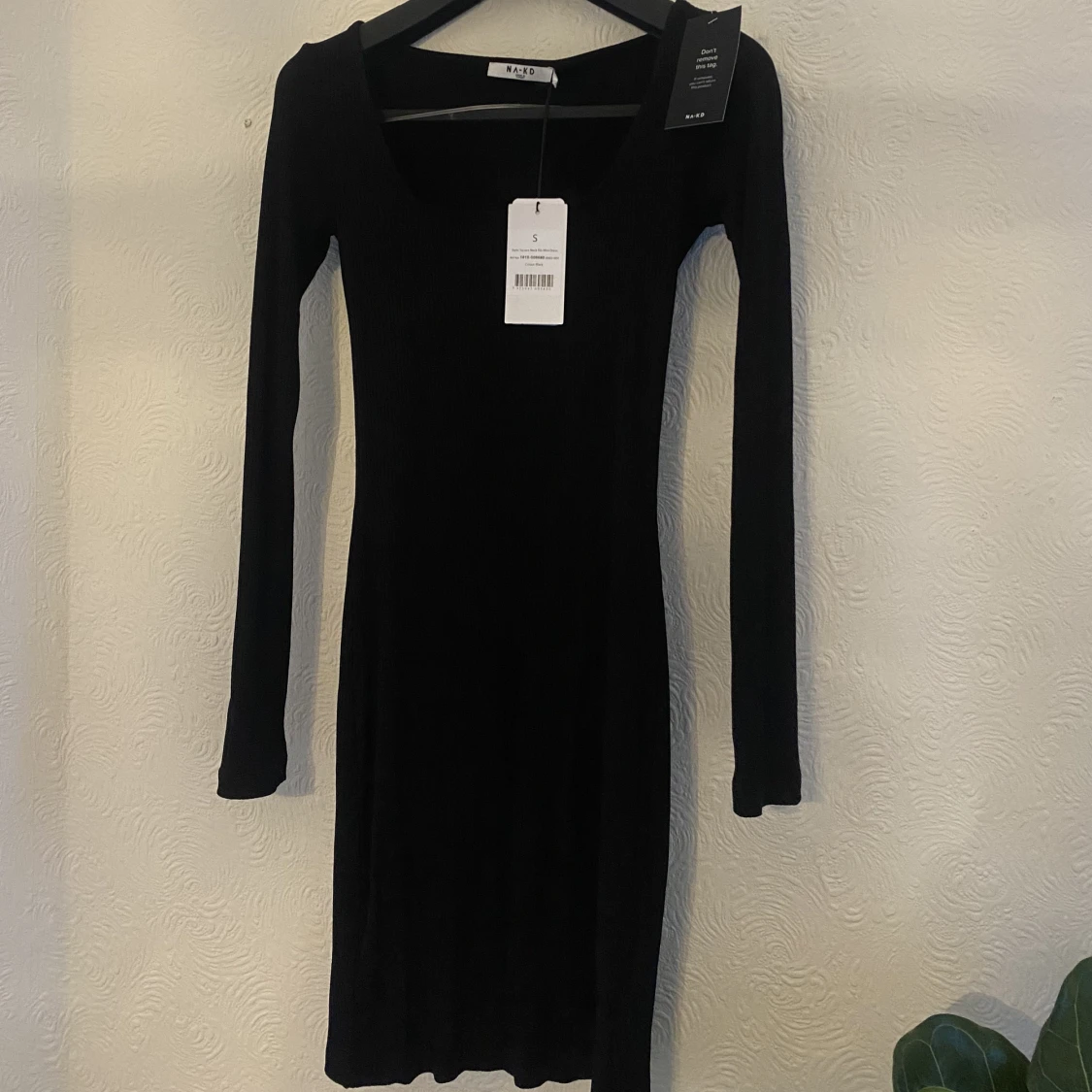 Helt oanvänd klänning nakd//storlek S