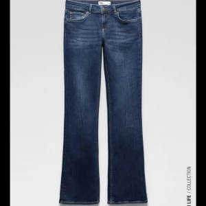 Low rise bootcut jeans - Säljer ”Jeans zw the low rise bootcut” jeansen från zara. Nypris 400 säljer för 300 inkl frakt! Endast använda några gånger och i nyskick. Storlek 38 