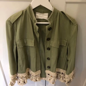 Zara kappa - Säljer nu denna fina vår kappa/jacka💗Sparsamt använd❤️❤️