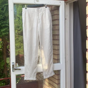 Linnebyxor H&M - Linnebyxor i storlek 52, skulle säga att dom sitter som en M