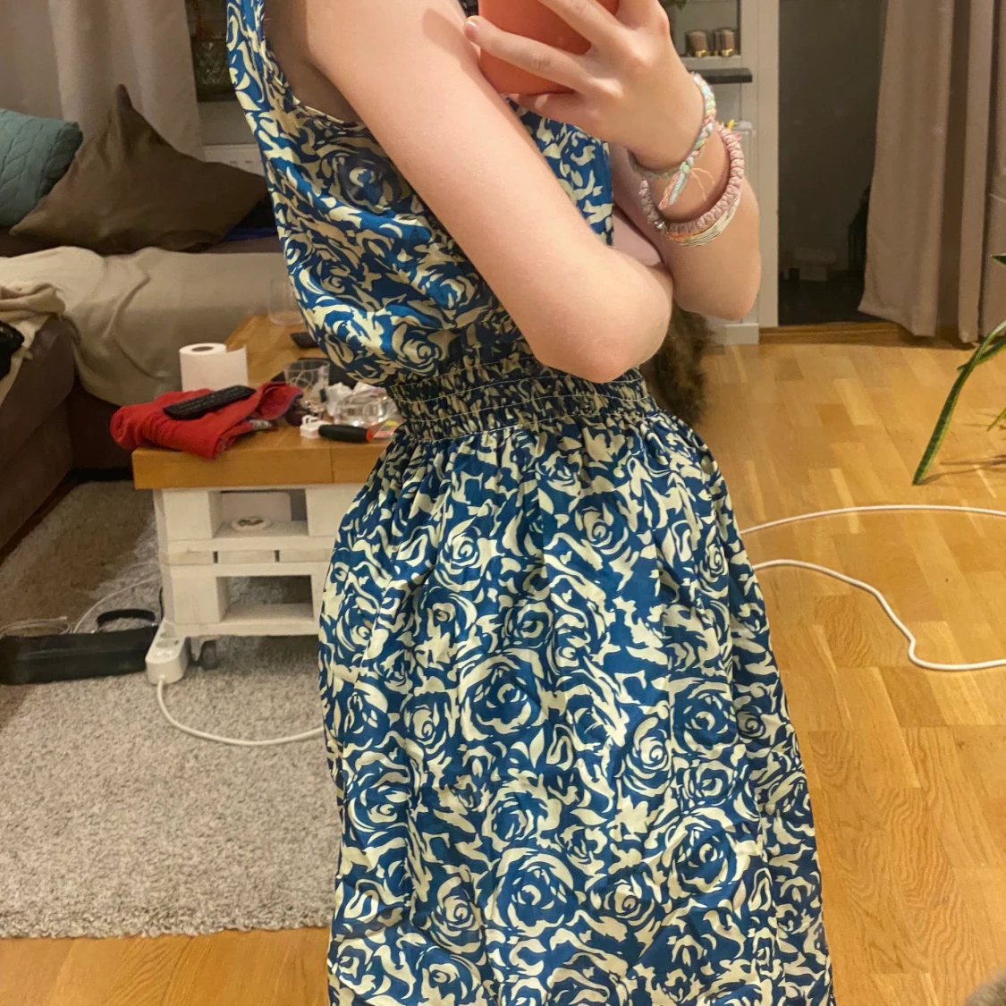 Blå och vit/gul klänning men blommönster  - 90