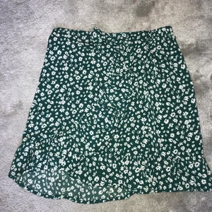 Kjol shein - Kjol från shein som inte kommer till användning och använt 1 gång