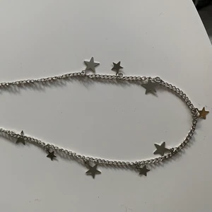 Halsband - Jättefint halsband med stjärnor