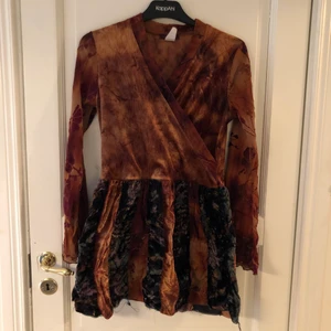 Häftig häxklänning - Kort å avklippta men ball