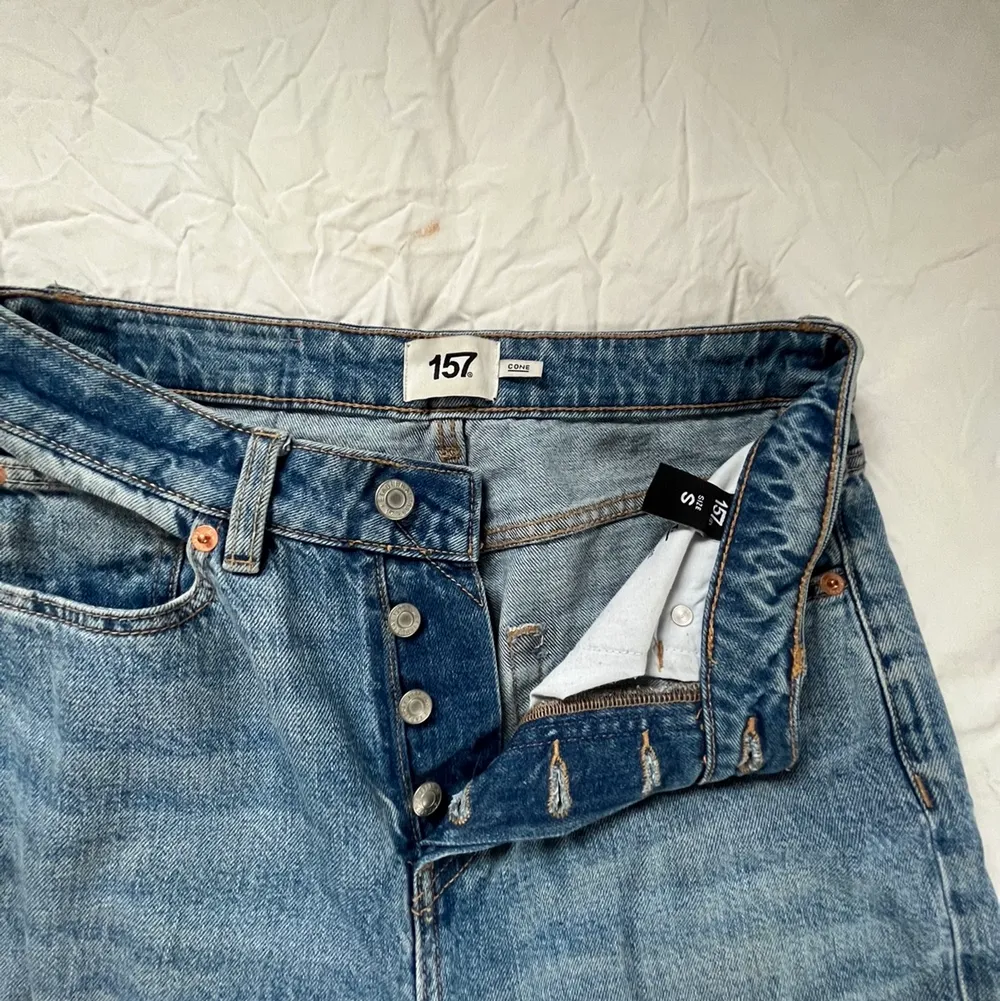 Mom jeans från lager 157 Storlek S  Skriv privat vid frågor eller fler bilder💕. Jeans & Byxor.