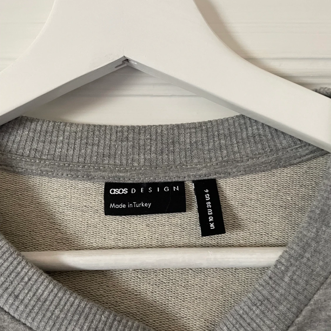 ASOS Sweatshirt  - 90