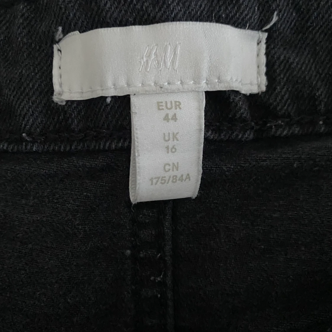 Svarta bermudashorts   - 90