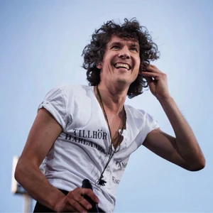 Håkan Hellström 19/8 Ullevi - Hej! Jag säljer två stycken ståbiljetter till Håkan på Ullevi 19/8 ❤️ 500kr/styck