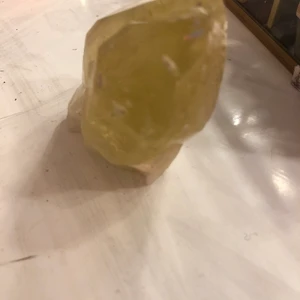 Kristaller  - En citrin