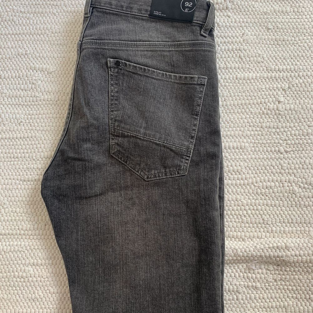 Grå Emilio denim - Jeans & Byxor | Plick Second Hand