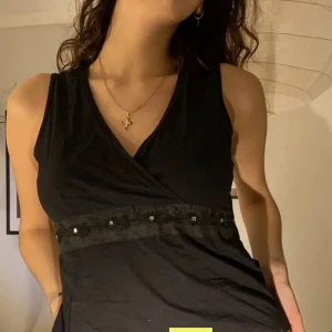 Svart linne  - Svart linne köpt på Plick för några år sedan❤️