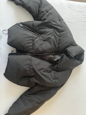 Pufferjacket - Köpte denna varma jackan för några månader sen men använde den tyvärr inte så mycket