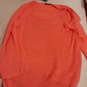 Tröja  - Tröja aldrig använt 