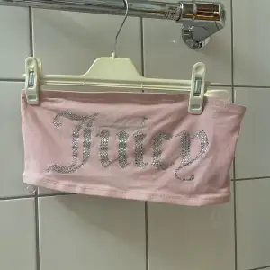 Topp från juicy couture i storlek S. 