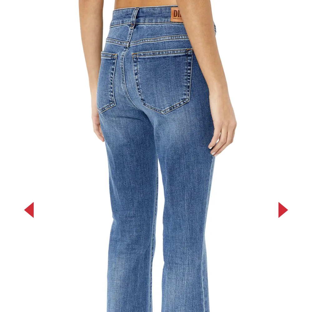 Säljer dessa as snygga jeans från diesel, de är helt nya och bara använda 1 gång. Storleken är W26 L30. Jeans & Byxor.