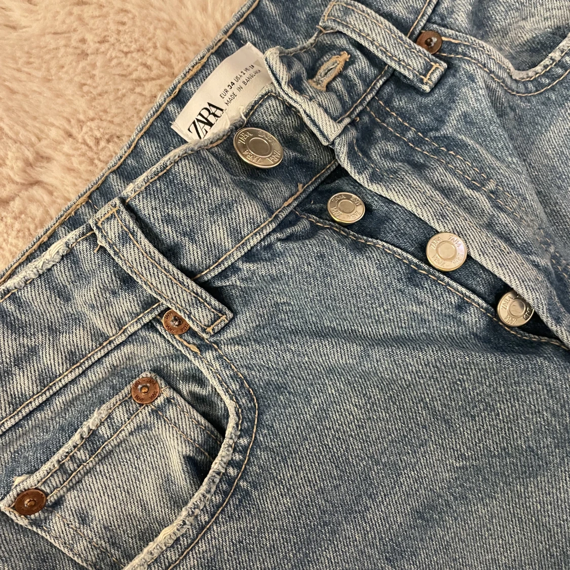 Zara mid rise straight jeans