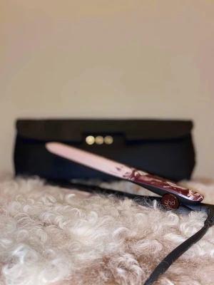 Ghd plattång - Knappt använd! Ingår värmeväska