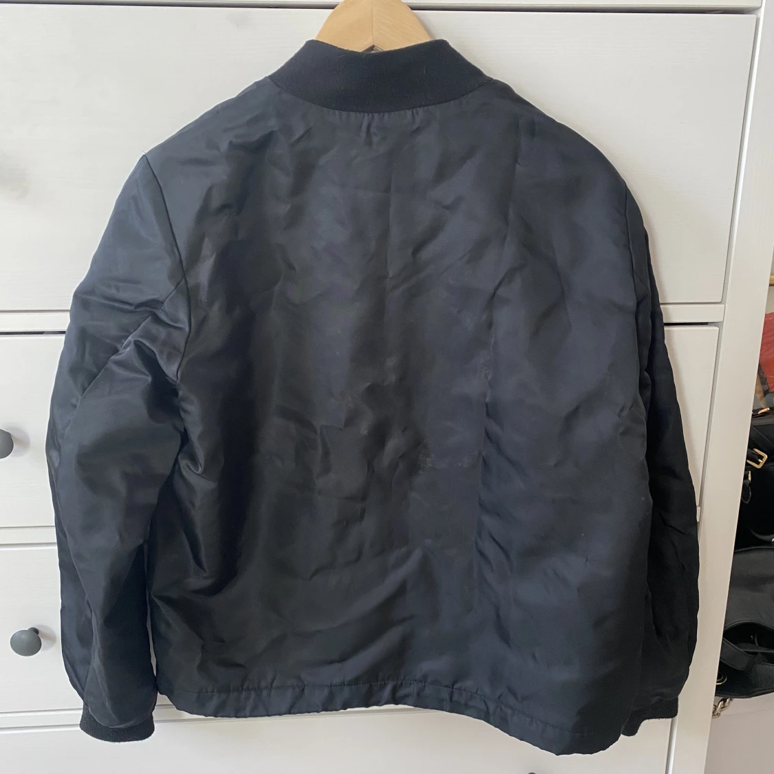 Svart bomberjacka - 90