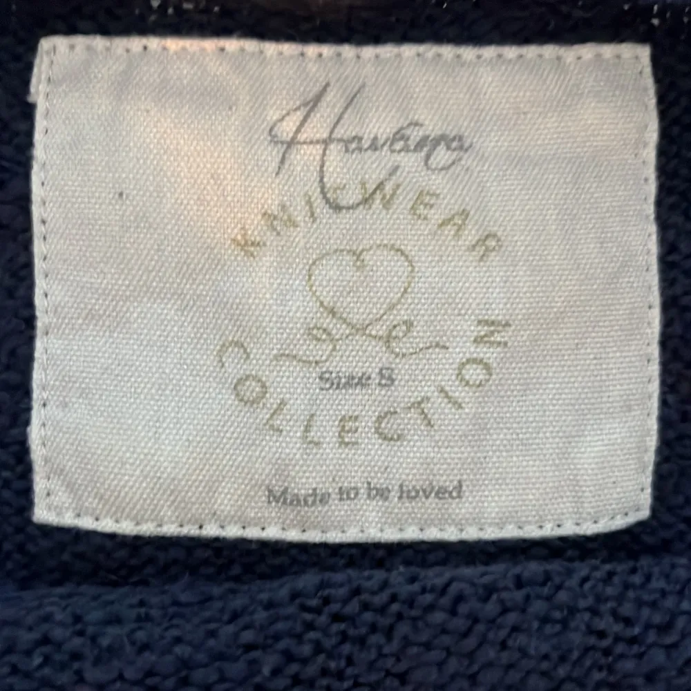 Säljer denna knitwear tröja i storlek S. Marinblå trekvarts tröja perfekt nu till våren ❤️‍🔥. Tröjor & Koftor.