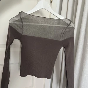 Topp - Så fin topp från Zara, aldrig använd då den är för liten🫶🏼