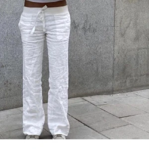 Alobha Linnebyxor  - Söker dessa linne byxor i storlek m, är villig att köpa dessa byxorna för priset på hemsidan😊