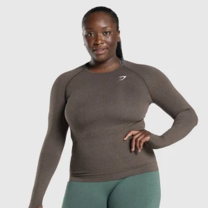  Vital Seamless 2.0 Long Sleeve Top  - Säljer Gymshark Vital Seamless 2.0 Long Sleeve Top - Brown Marl som jag enbart har testat och som inte finns kvar på hemsidan jag köpte den för 449kr och säljer för 245 kr inkl frakt🤎
