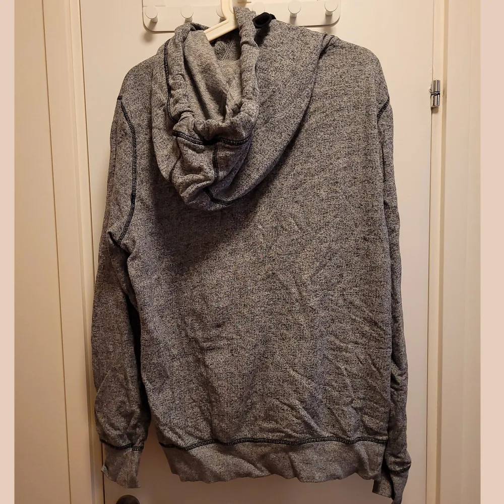 Size M gray hoodie. Slightly used in good condition. Feel free to contact for more info & Swedish . Hoodies.