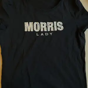 Morris t-shirt i väldigt fint skick, storlek S