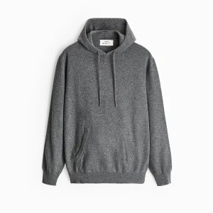 Kashmir hoodie - 100% kashmir. Köpt på zara, väldigt bra skick, skriv för fler frågor !  Skriv för pris!