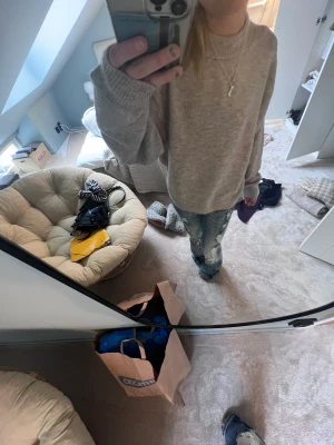 Stickad tröja - Basic stickad tröja! ( köparen står för frakten)